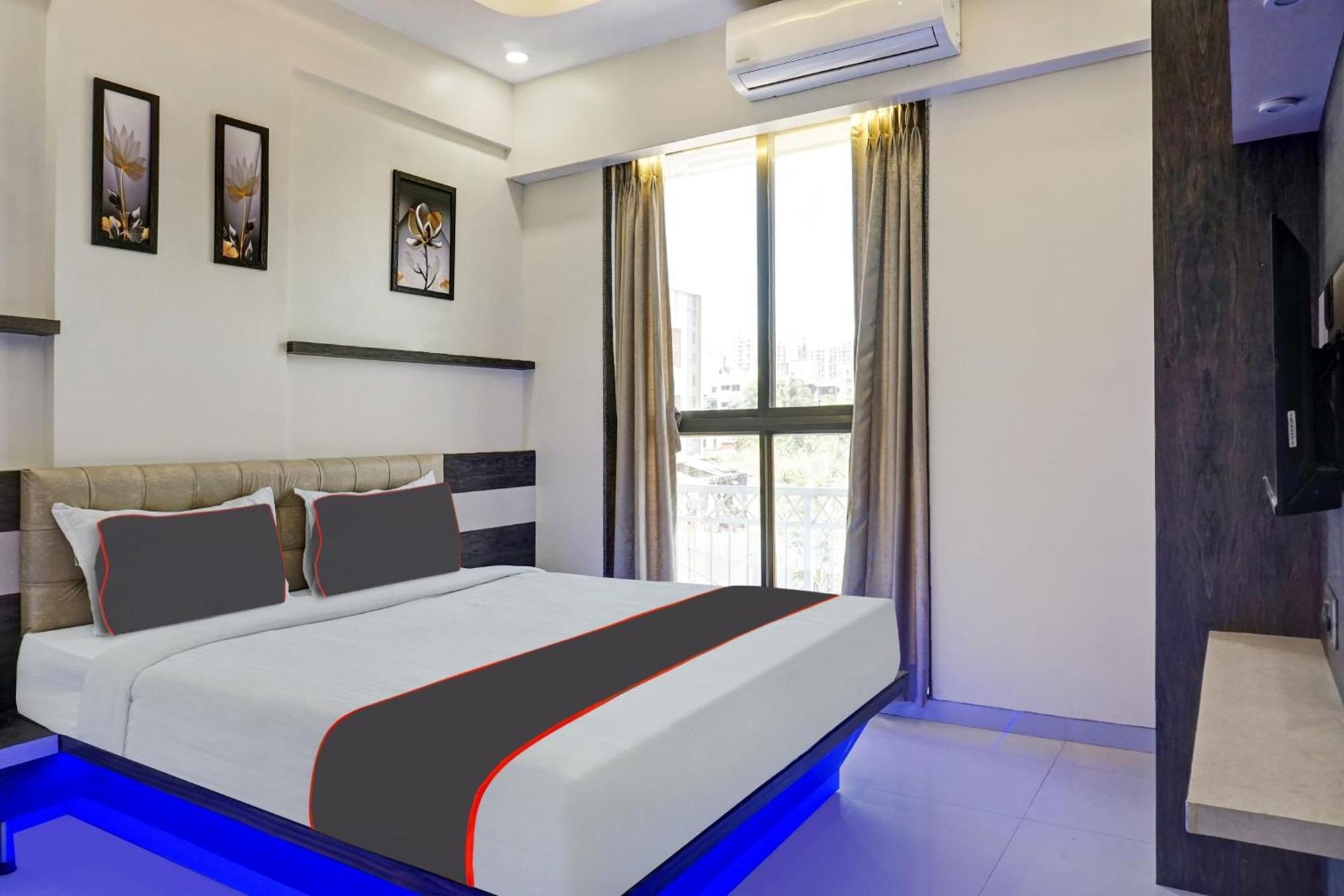 Super Townhouse Poona Royal Hotel Pimpri-Chinchwad Exterior photo