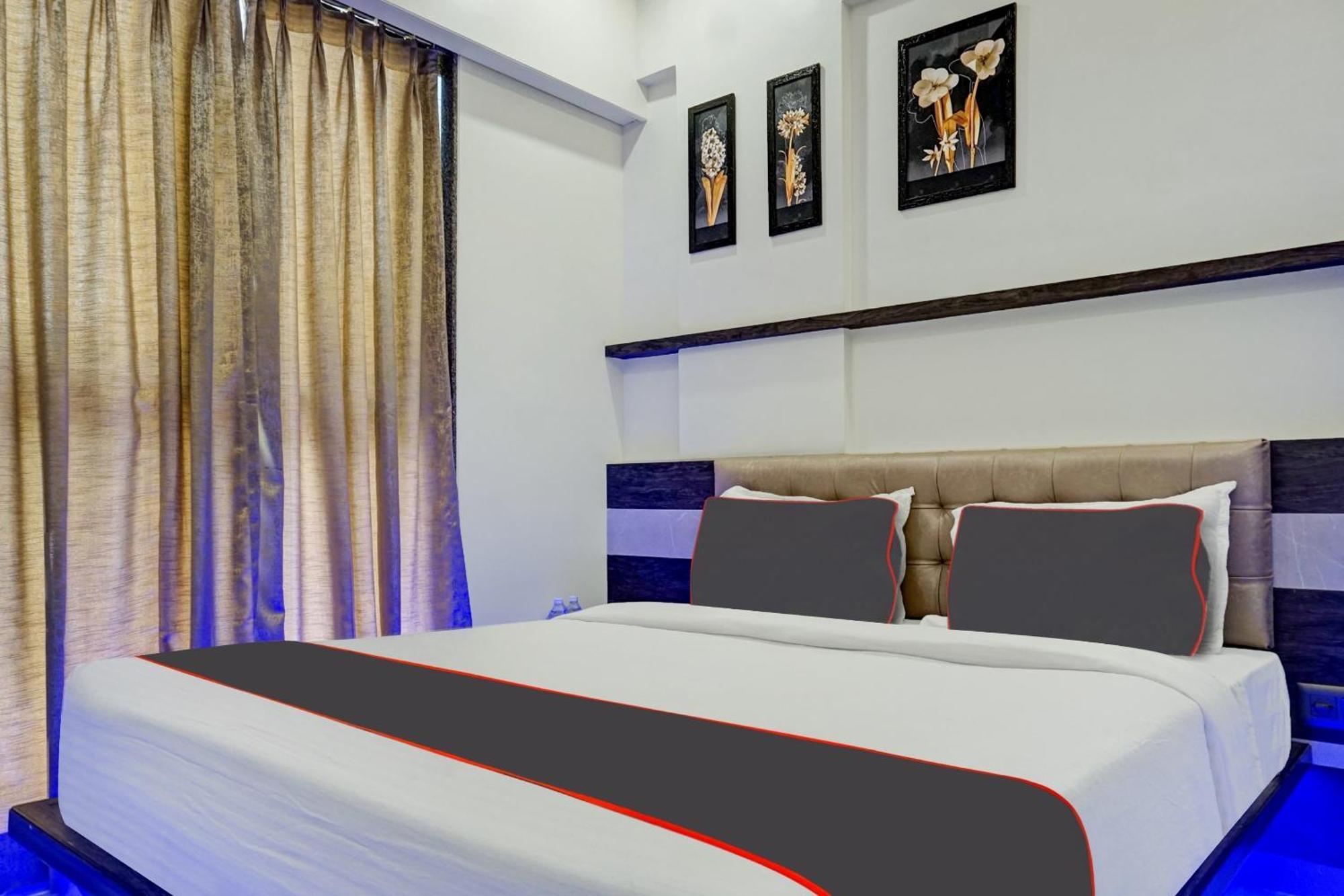 Super Townhouse Poona Royal Hotel Pimpri-Chinchwad Exterior photo