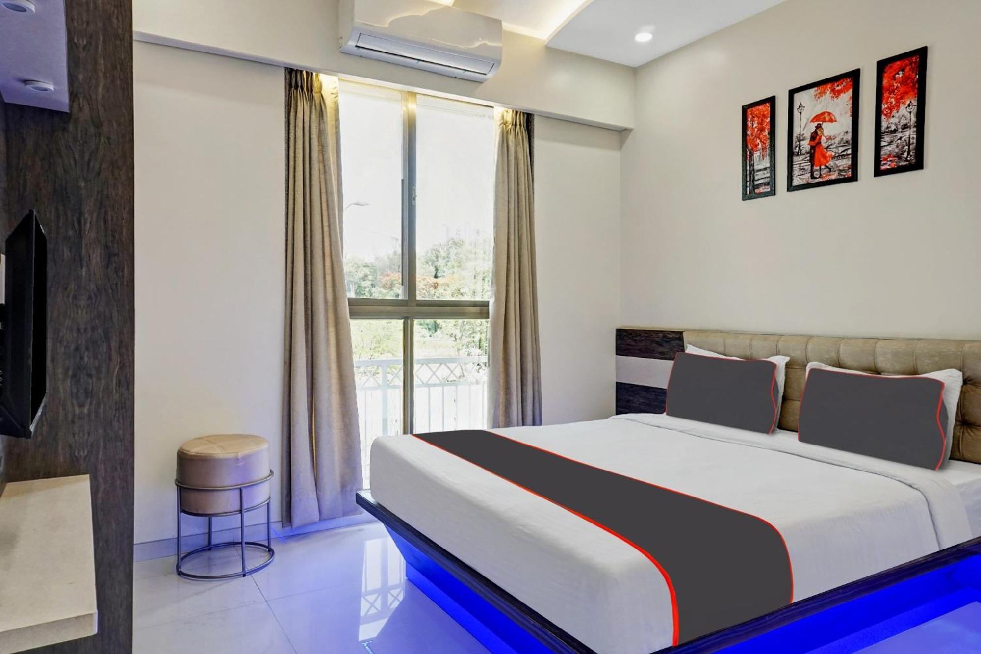 Super Townhouse Poona Royal Hotel Pimpri-Chinchwad Exterior photo