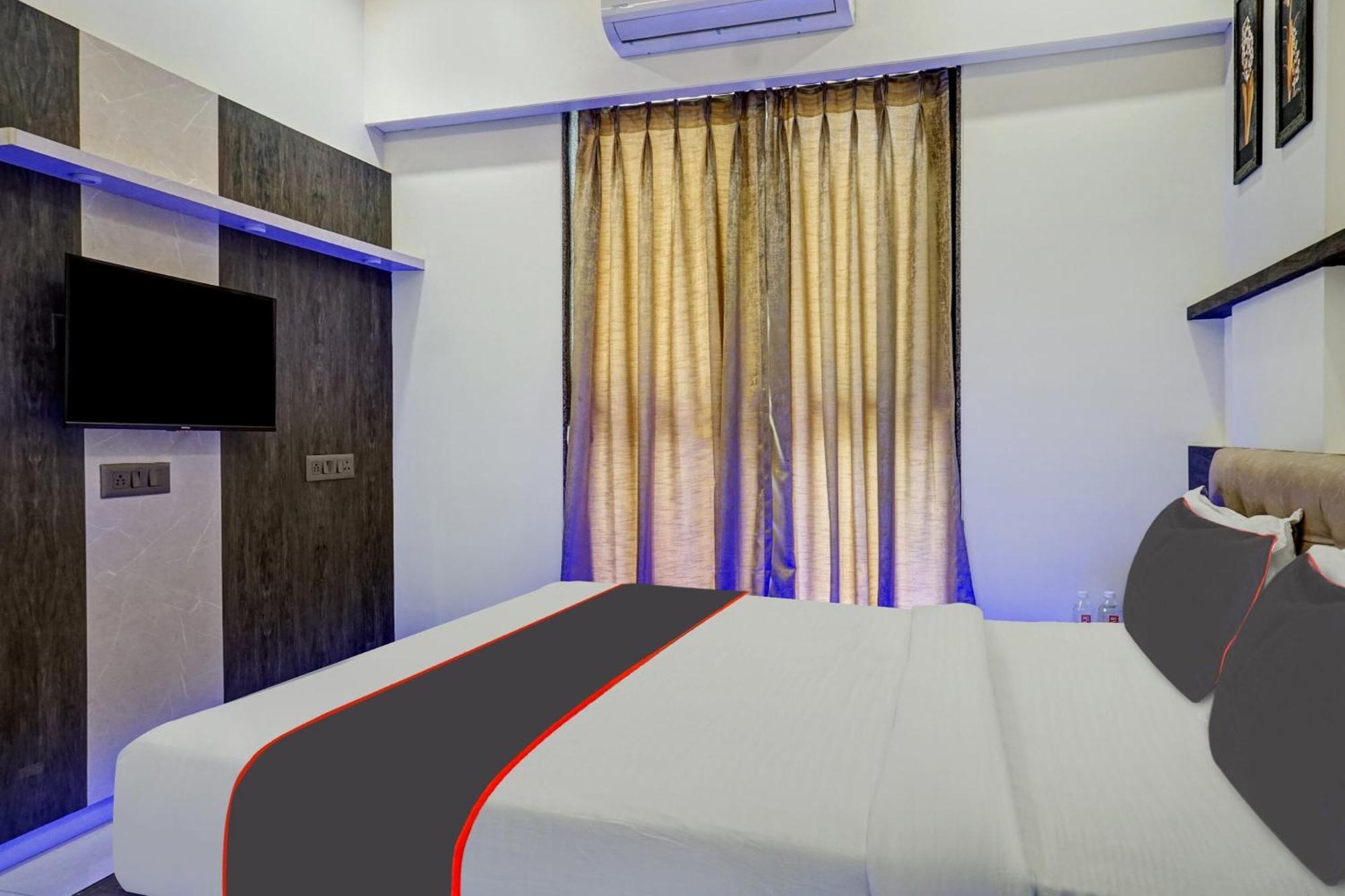 Super Townhouse Poona Royal Hotel Pimpri-Chinchwad Exterior photo
